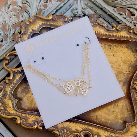 KENDRA SCOTT • Gold Rue Multi Strand Bracelet - Picture 3 of 4